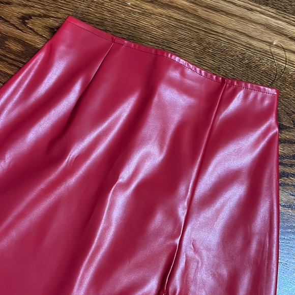 Women’s skirt - Picture 2 of 11